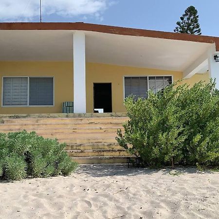 فيلا La Casa Amarilla Frente Al Mar تشيليم المظهر الخارجي الصورة