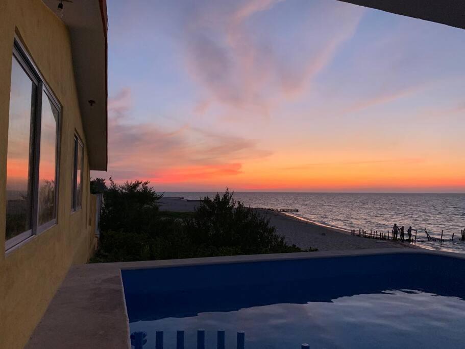فيلا La Casa Amarilla Frente Al Mar تشيليم المظهر الخارجي الصورة