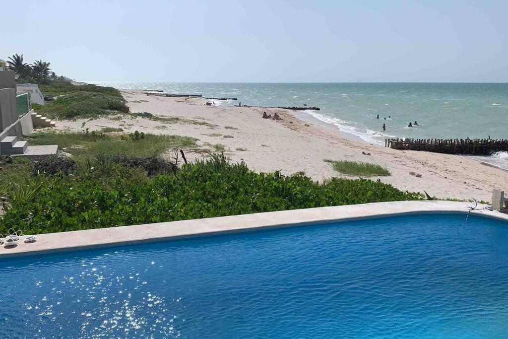 فيلا La Casa Amarilla Frente Al Mar تشيليم المظهر الخارجي الصورة
