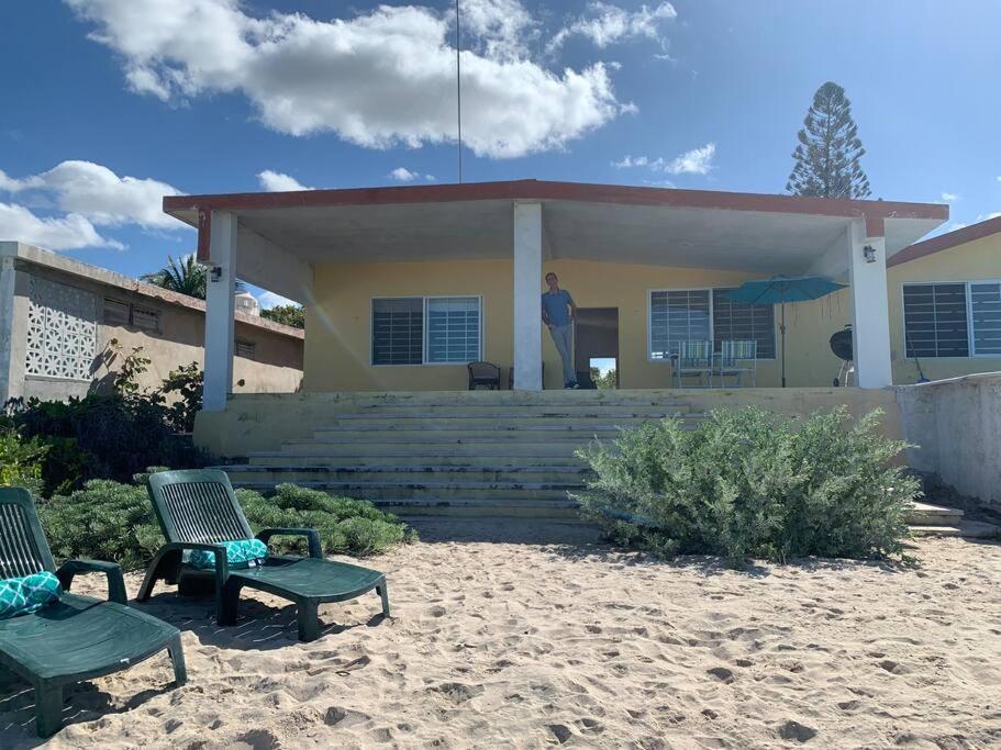 فيلا La Casa Amarilla Frente Al Mar تشيليم المظهر الخارجي الصورة